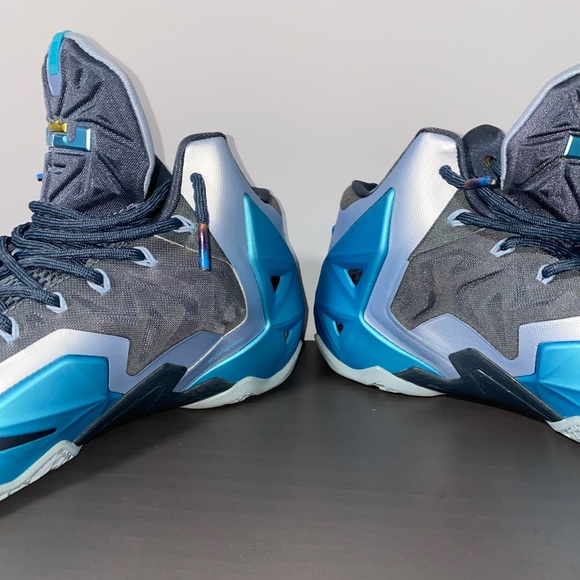 Nike - Picture 10 of 16